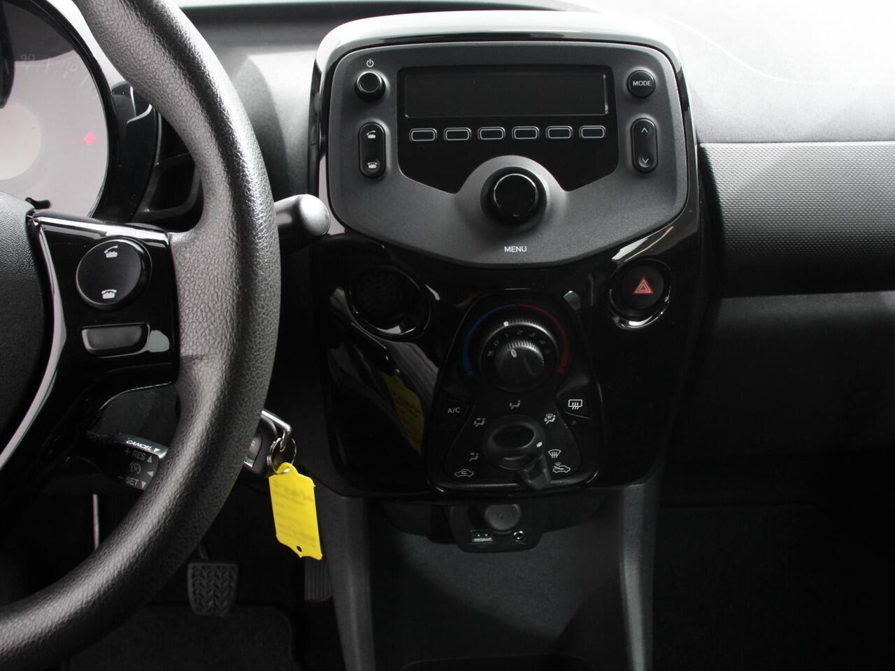 Citroen C1 1.0 VTi Feel | Airco | Bluetooth | Stuurbediening | Led | Electrisch pakket | 5-drs