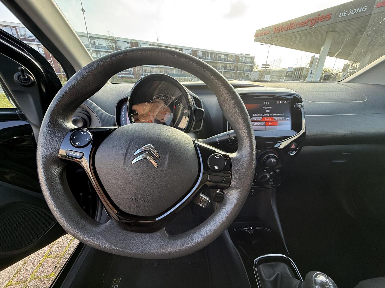 Citroen C1 1.0 VTi Feel / ALL-IN RIJKLAARPRIJS /Airco/AppleCarplay/Parkeersensoren/Donker getint Glas