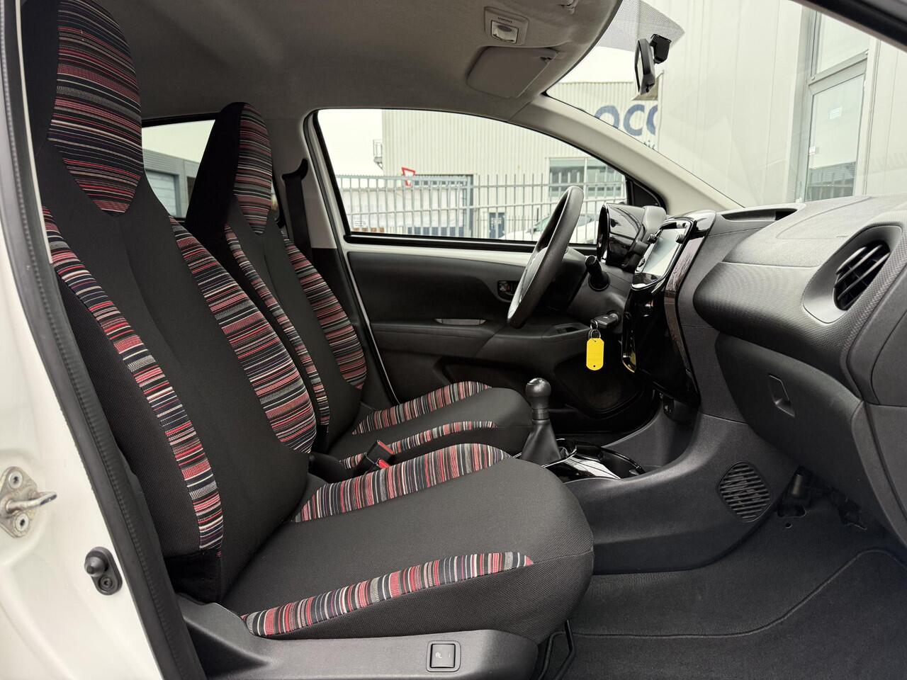 Citroen C1 1.0 VTi Shine 5-Deurs Clima Camera Stoelverwarming Apple Carplay LM Velgen LED