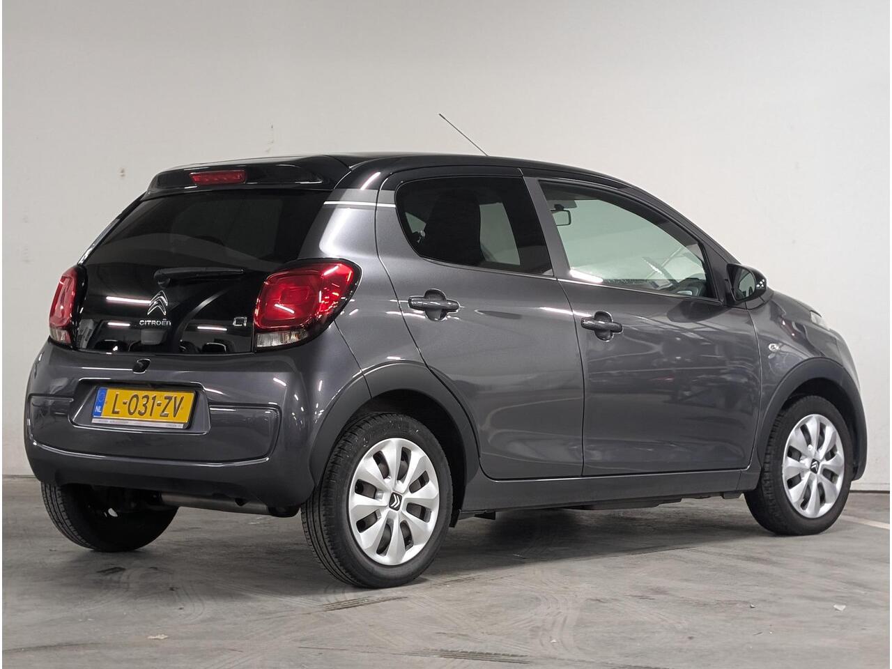 Citroen C1 5-deurs Millenium 1.0 e-VTi 72pk | APPLE CARPLAY / ANDROID AUTO | CAMERA | EXTRA GETINT RAMEN | LEDER STUUR | ISOFIX |