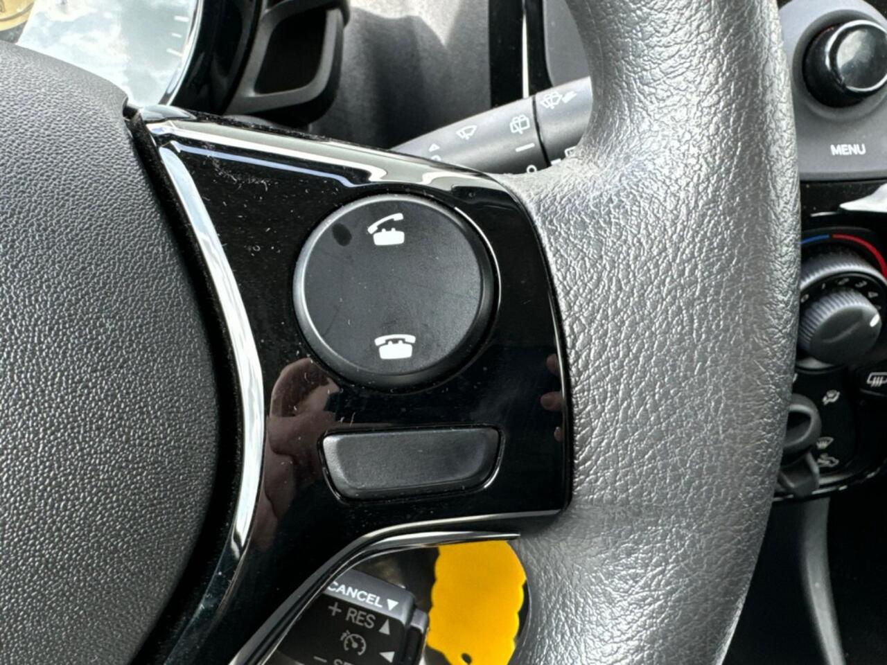 Citroen C1 1.0 VTi 72pk Feel | NL auto | Bluetooth | AC | ASR