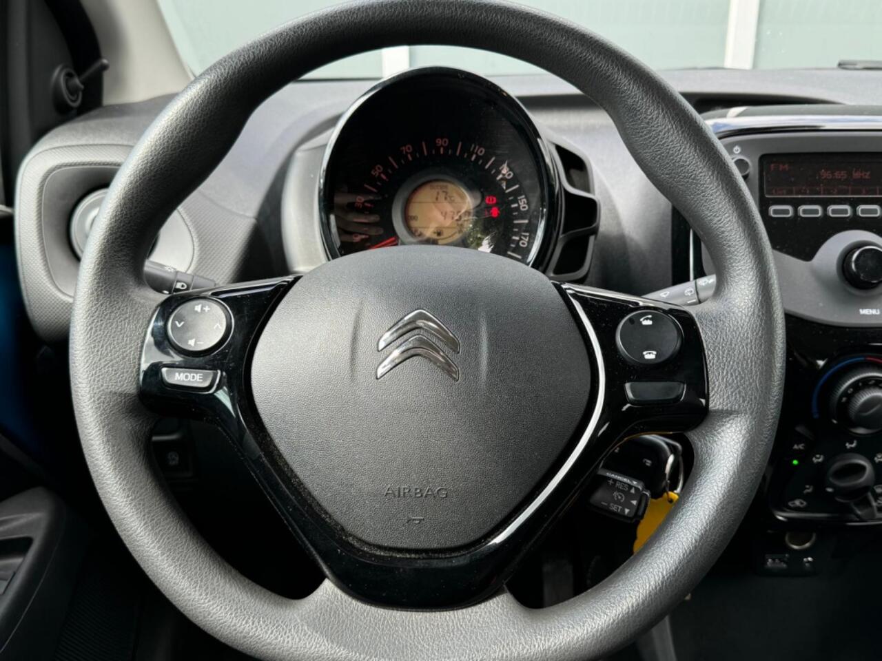 Citroen C1 1.0 VTi 72pk Feel | NL auto | Bluetooth | AC | ASR