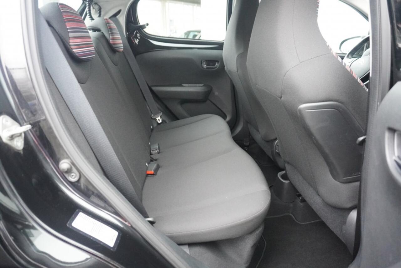 Citroen C1 1.0 VTi Shine CarPlay | Camera | LM-velgen | Airco | NAP