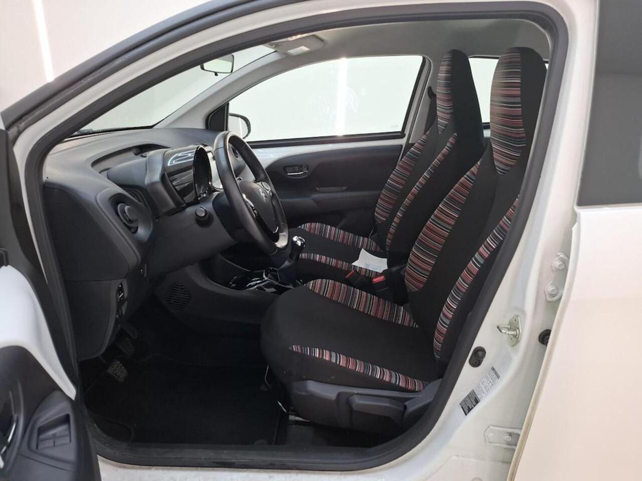 Citroen C1 1.0 VTI SHINE I APPLE CARPLAY I 5-DEURS I LICHT METALEN VELGEN I P-CAMERA