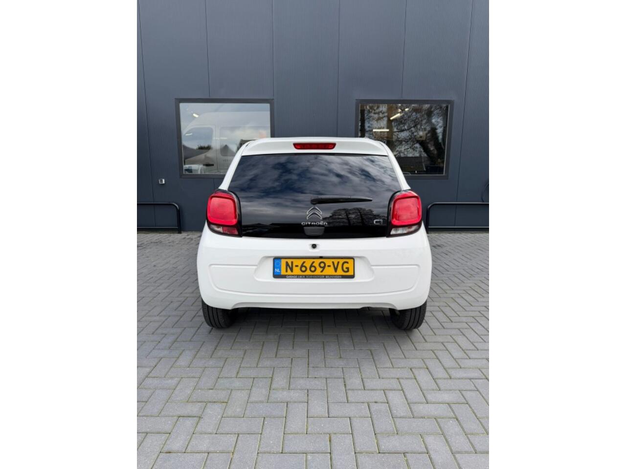 Citroen C1 1.0 VTi Feel / Carplay / Cruisecontrol / Camera / Bluetooth