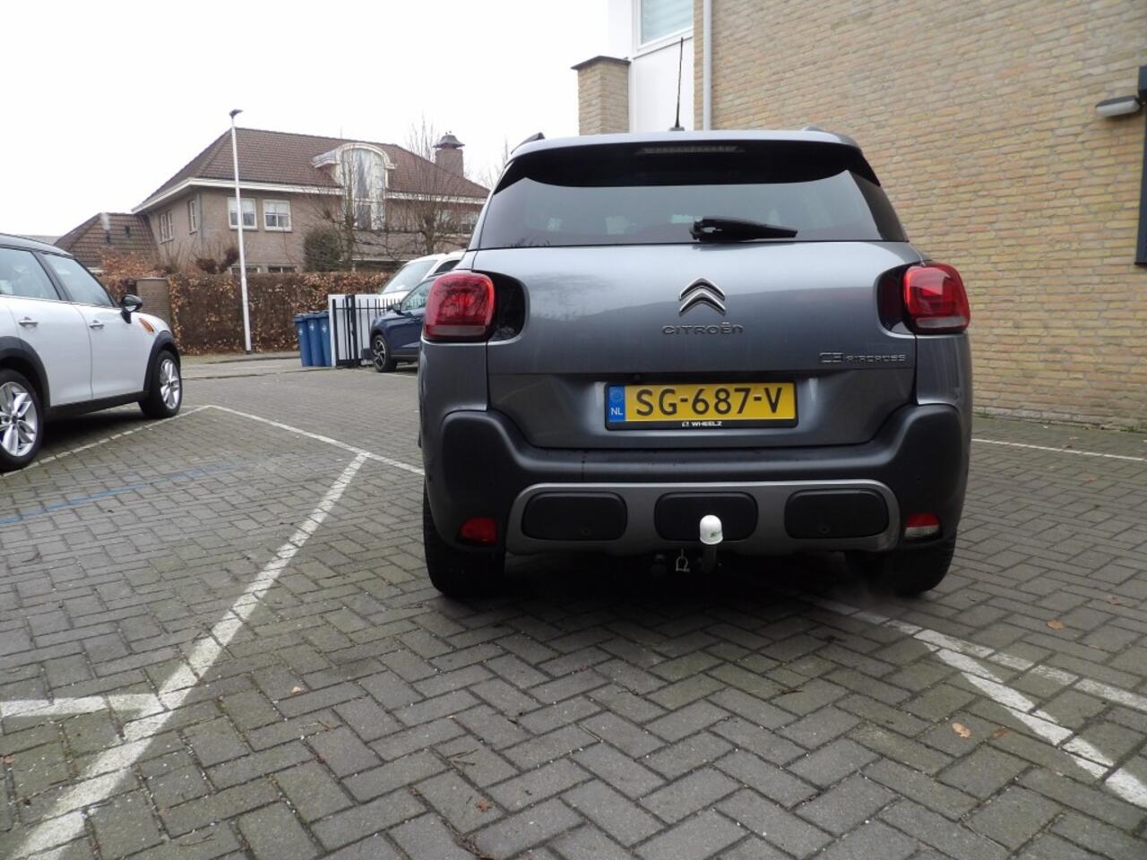 Citroen C3 1.2 executive - navigatie - camera - ecc - trekhaak