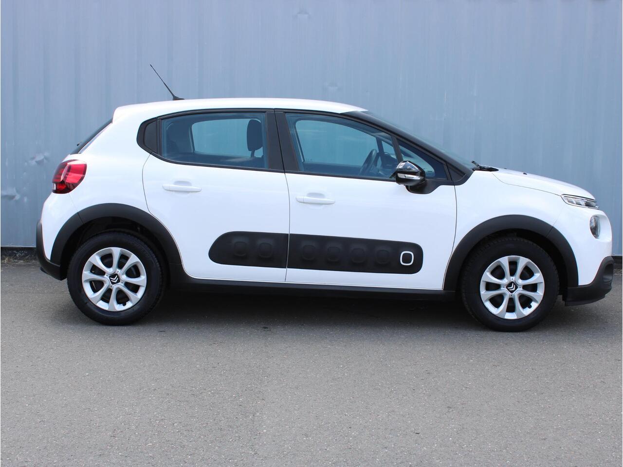 Citroen C3 1.2 PT 110 AUTOMAAT NAVI+PARKSENS.