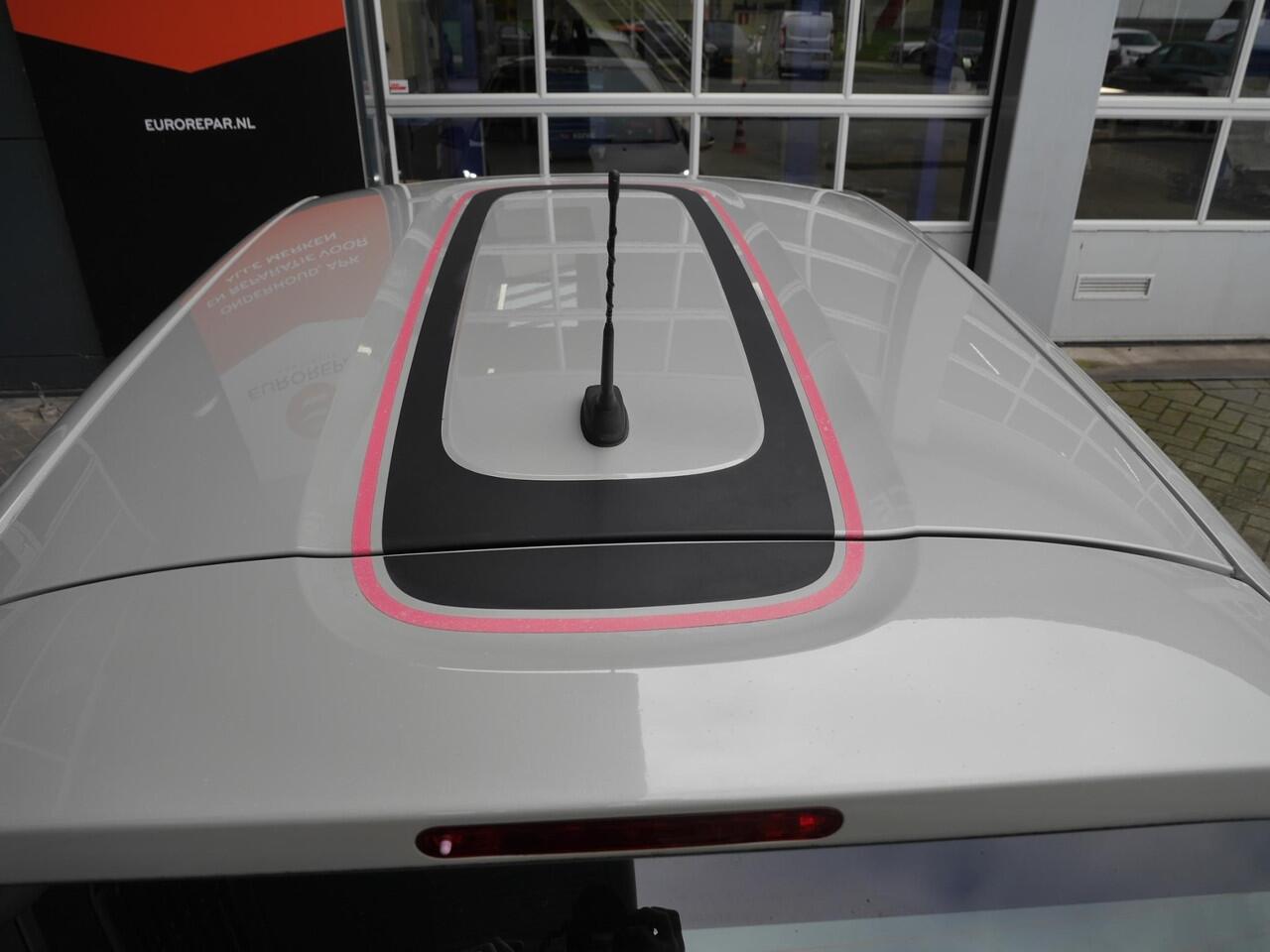 Citroen C3 1.2 PureTech ELLE | Climate control | Lichtmetalen velgen | Navigatie | Parkeersensoren achter | Cruise control | Elektrische ramen