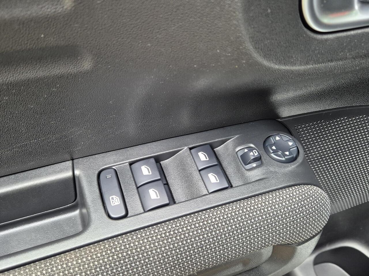 Citroen C3 Aircross 1.2 PureTech S&S Shine | Trekhaak | PDC + Camera | ECC | LM velgen |