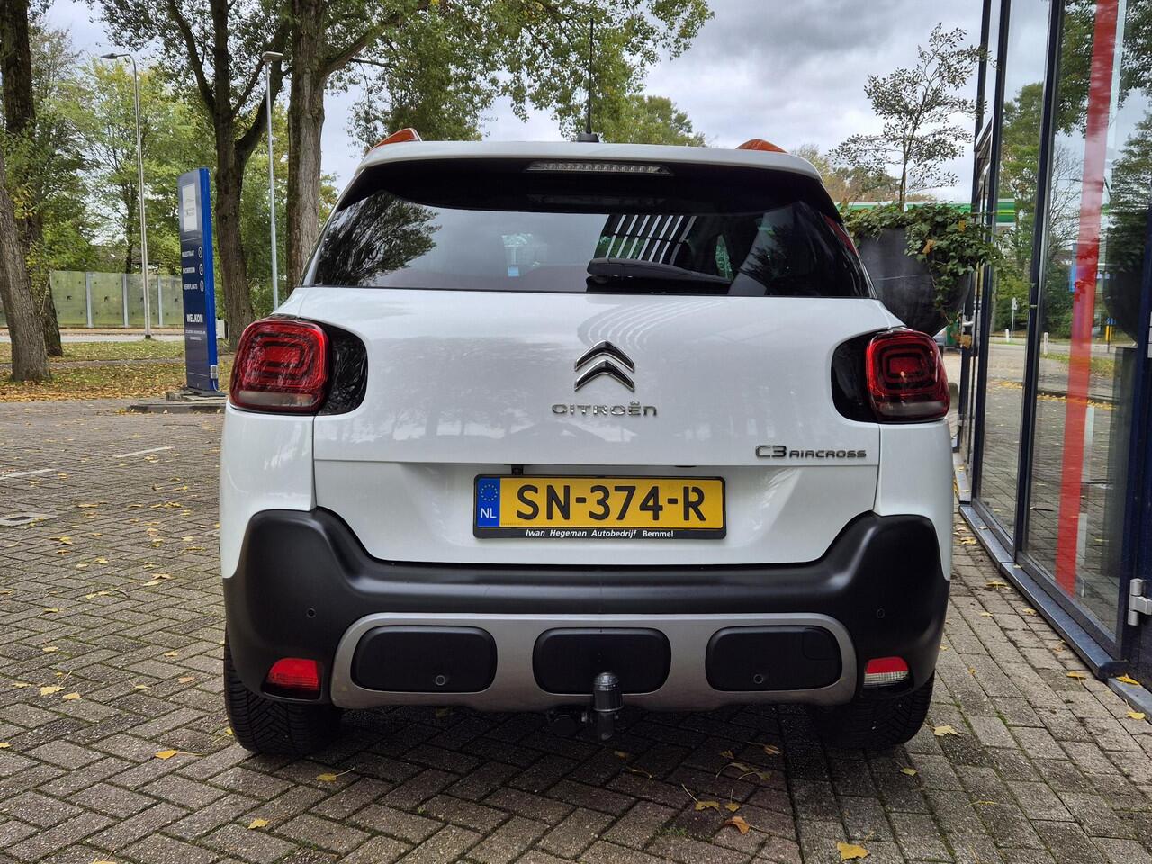 Citroen C3 Aircross 1.2 PureTech S&S Shine | Trekhaak | PDC + Camera | ECC | LM velgen |