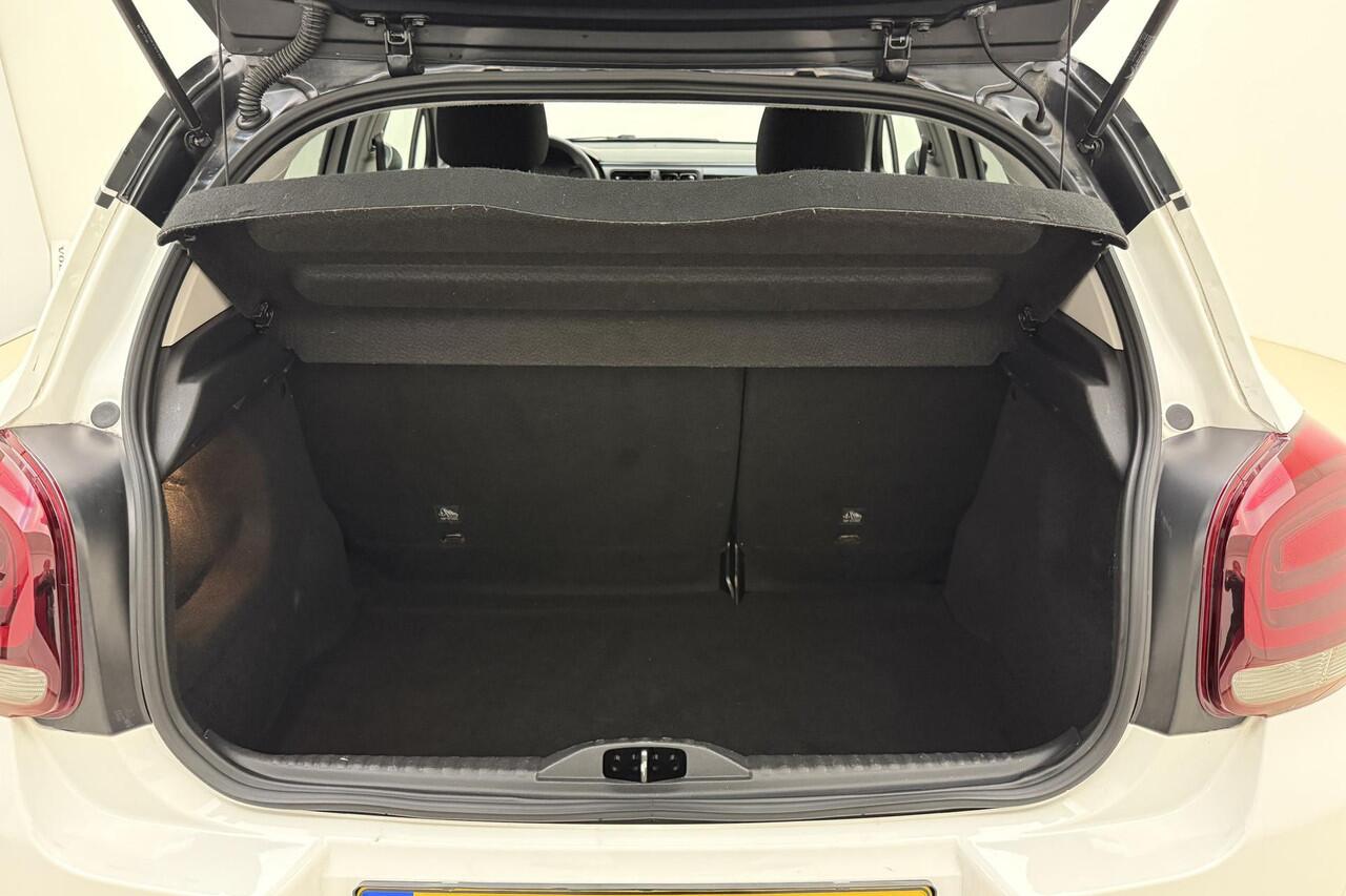 Citroen C3 1.2 PureTech S&S Feel Edition 82 PK | Handgeschakeld | Trekhaak | Parkeersensor | Cruise Control | Navigatie | Mirror Screen | Apple Carplay | Airco | AUX | USB |