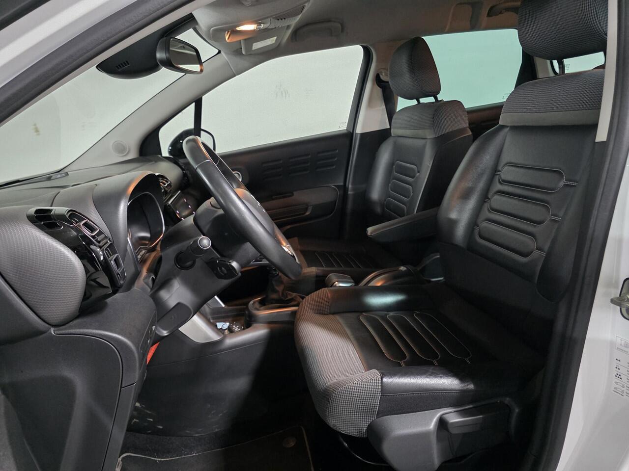 Citroen C3 Aircross Shine 1.2 Turbo 110pk | TREKHAAK | NAVI | LEDER | CAMERA | CLIMA | KEYLESS ENTRY | APPLE CARPLAY / ANDROID AUTO | LM-VELGEN