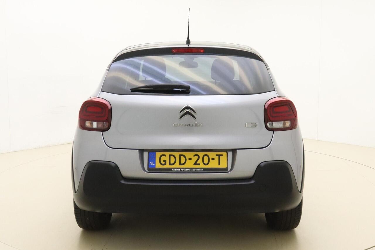 Citroen C3 1.2 PureTech S&S Feel Edition | Navigatie via Apple Carplay | Climate control | Glazen Panoramadak | Stoelverwarming | Zwart dak