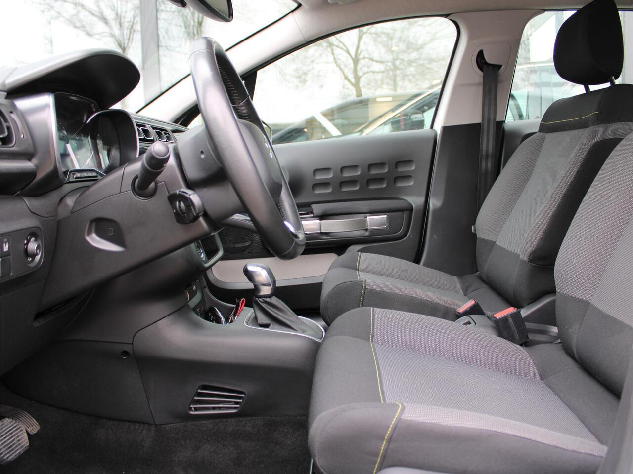 Citroen C3 1.2 PT 110 AUTOMAAT FEEL BLACK ROOF NAVI/CAMERA