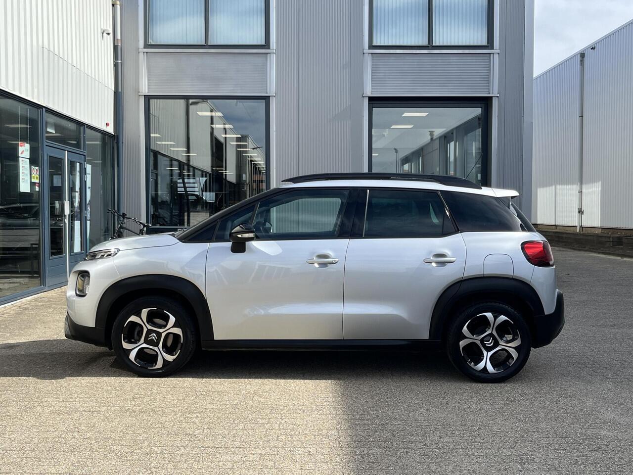 Citroen C3 Aircross 1.2 PureTech S&S Shine Panoramadak / 17" / Trekhaak