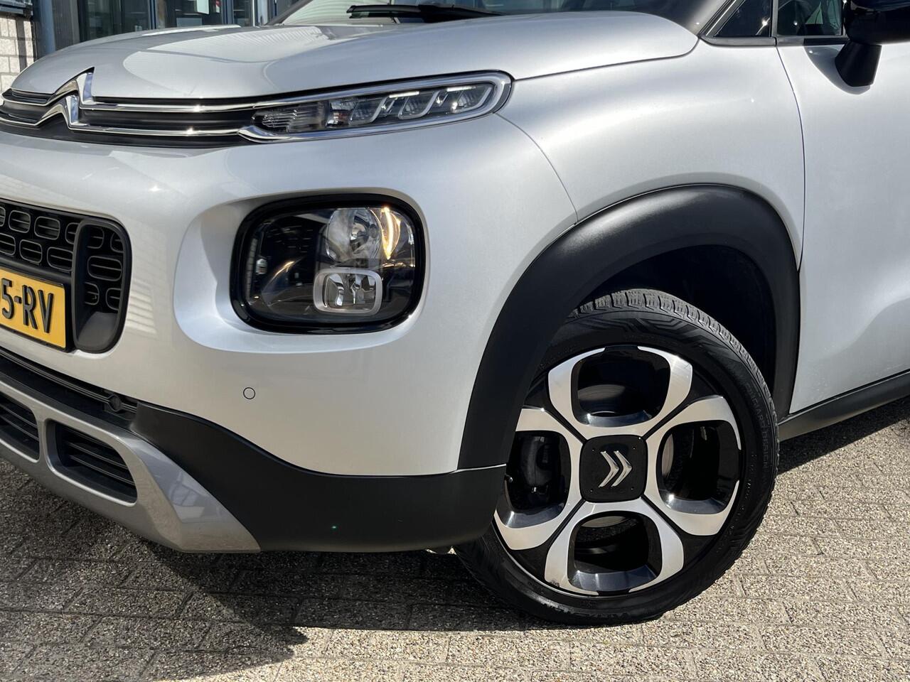 Citroen C3 Aircross 1.2 PureTech S&S Shine Panoramadak / 17" / Trekhaak