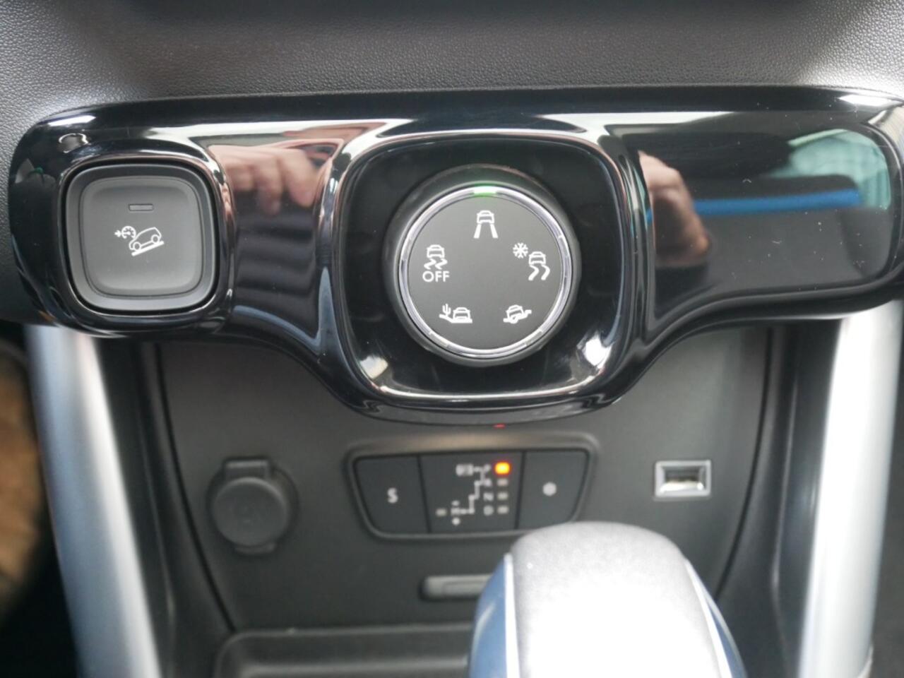 Citroen C3 AIRCROSS 1.2 PT SenS SHINE **Clima//Navi//Schuifdak//Lm//Th **