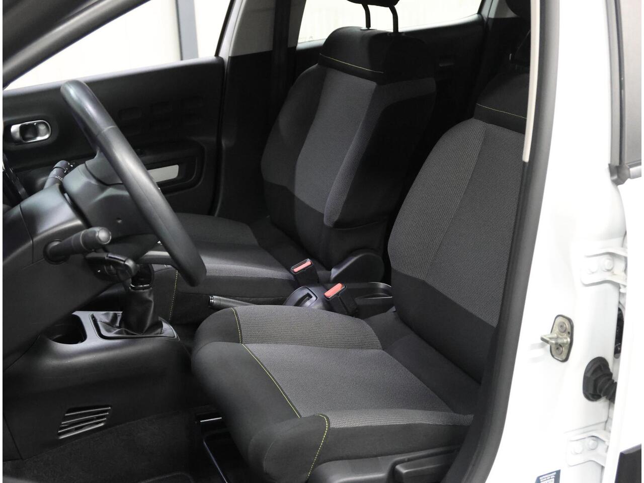 Citroen C3 1.2 85PK S&S Feel | AppleCarplay/AndroidAuto | Cruise Control | Climate Control | Navigatie | Isofix | Parkeersensoren | NL Auto |