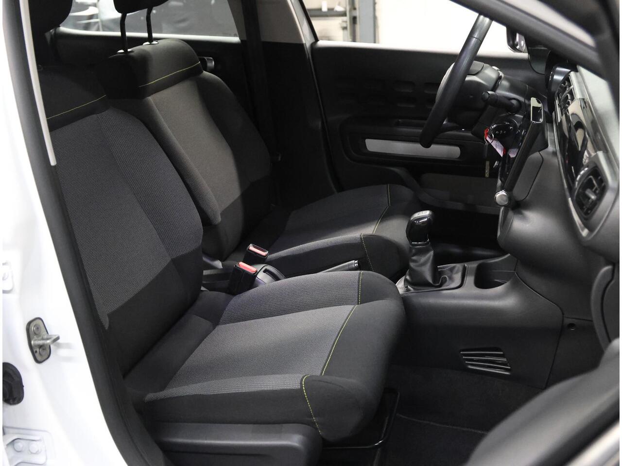 Citroen C3 1.2 85PK S&S Feel | AppleCarplay/AndroidAuto | Cruise Control | Climate Control | Navigatie | Isofix | Parkeersensoren | NL Auto |