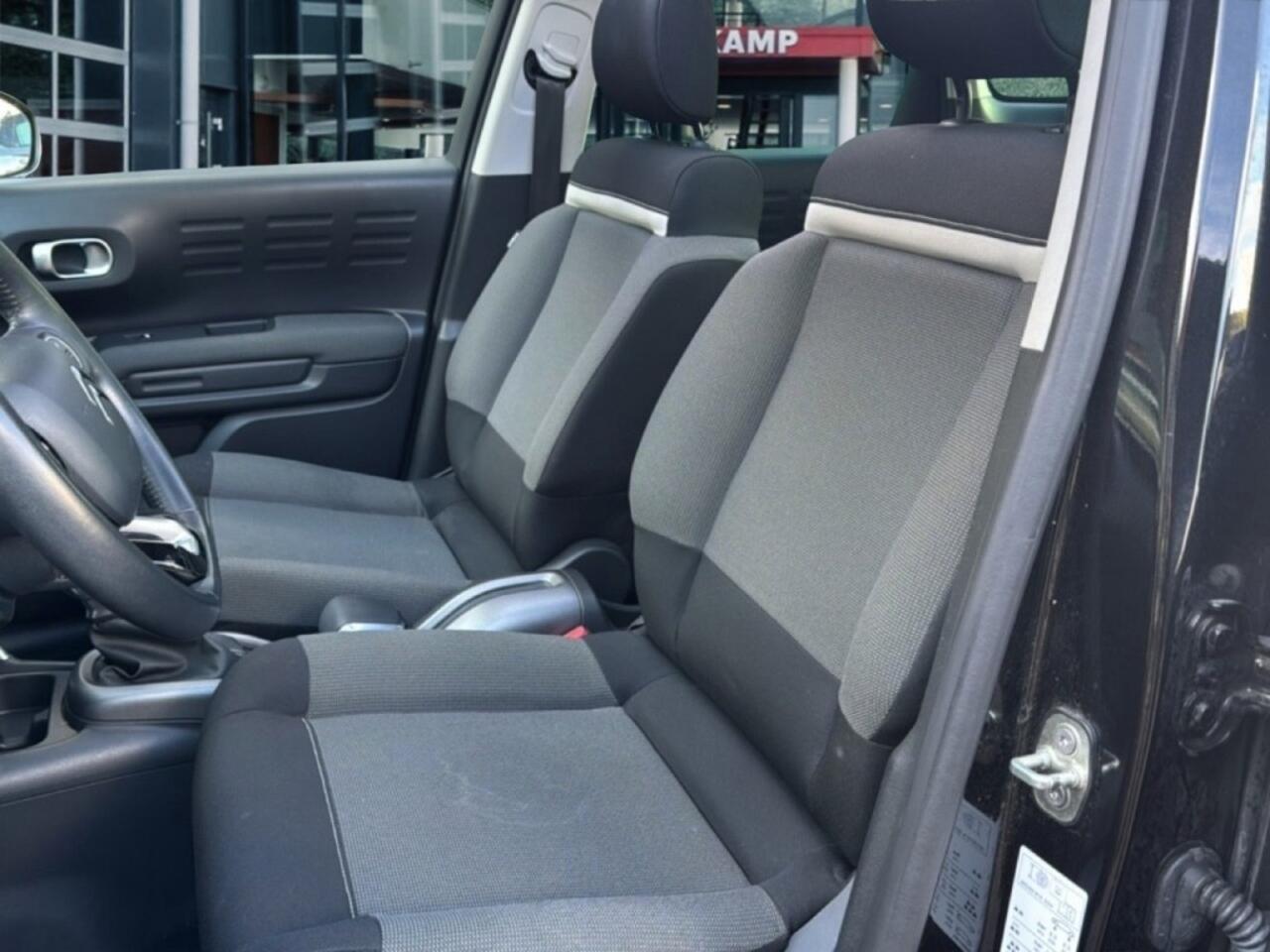 Citroen C3 1.2 PURETECH SHINE PANO-DAK/CRUISE/PDC/NAVI/CARPLAY