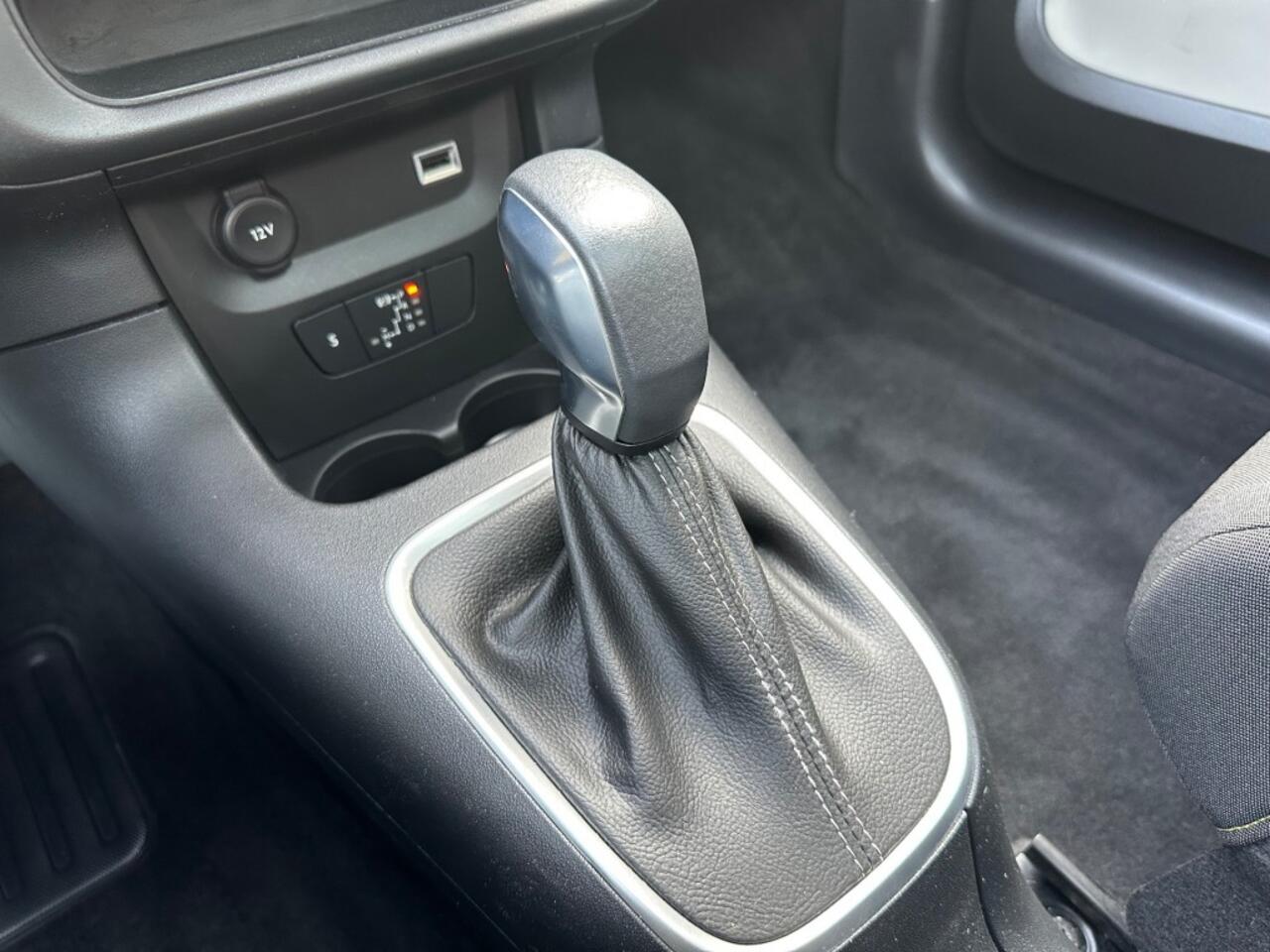 Citroen C3 1.2 PT SenS SHINE AUT