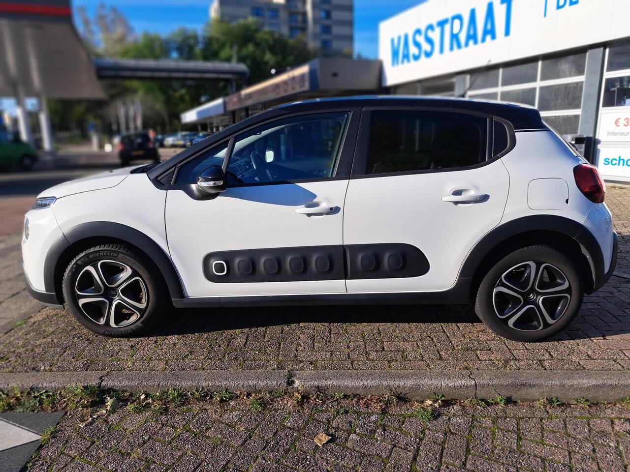 Citroen C3 Feel Edition ALL IN RIJKLAAR| Airco | Parkeersensoren | Apple CarPlay | Cruise Controle | Privacy Glass