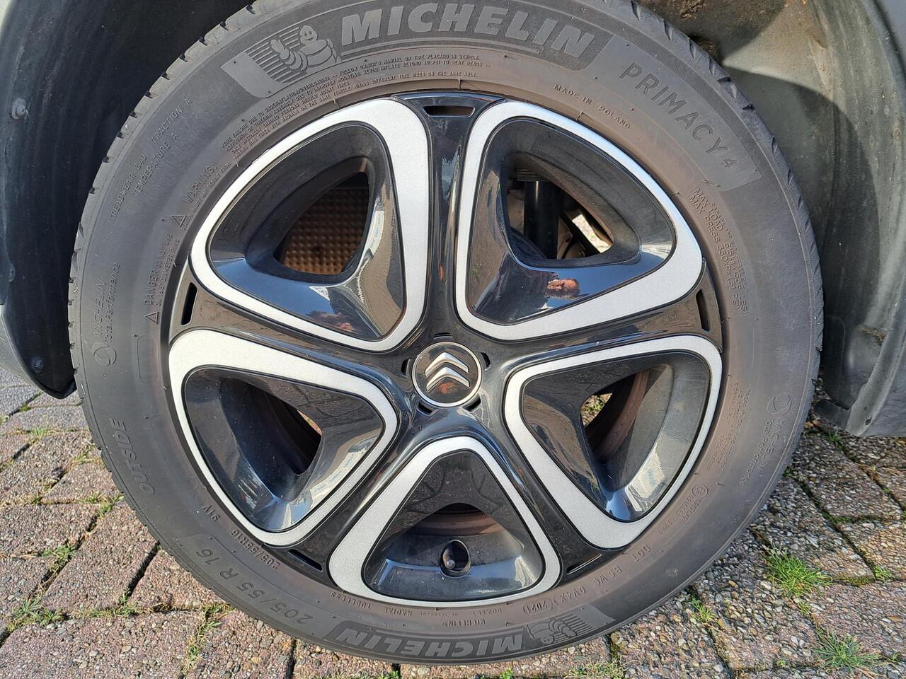 Citroen C3 Feel Edition ALL IN RIJKLAAR| Airco | Parkeersensoren | Apple CarPlay | Cruise Controle | Privacy Glass