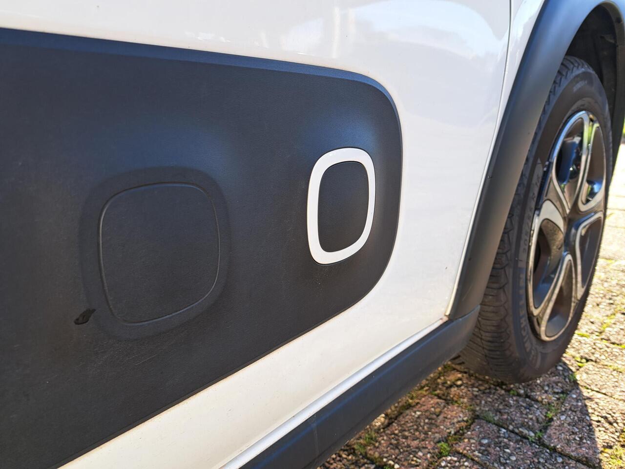 Citroen C3 Feel Edition ALL IN RIJKLAAR| Airco | Parkeersensoren | Apple CarPlay | Cruise Controle | Privacy Glass