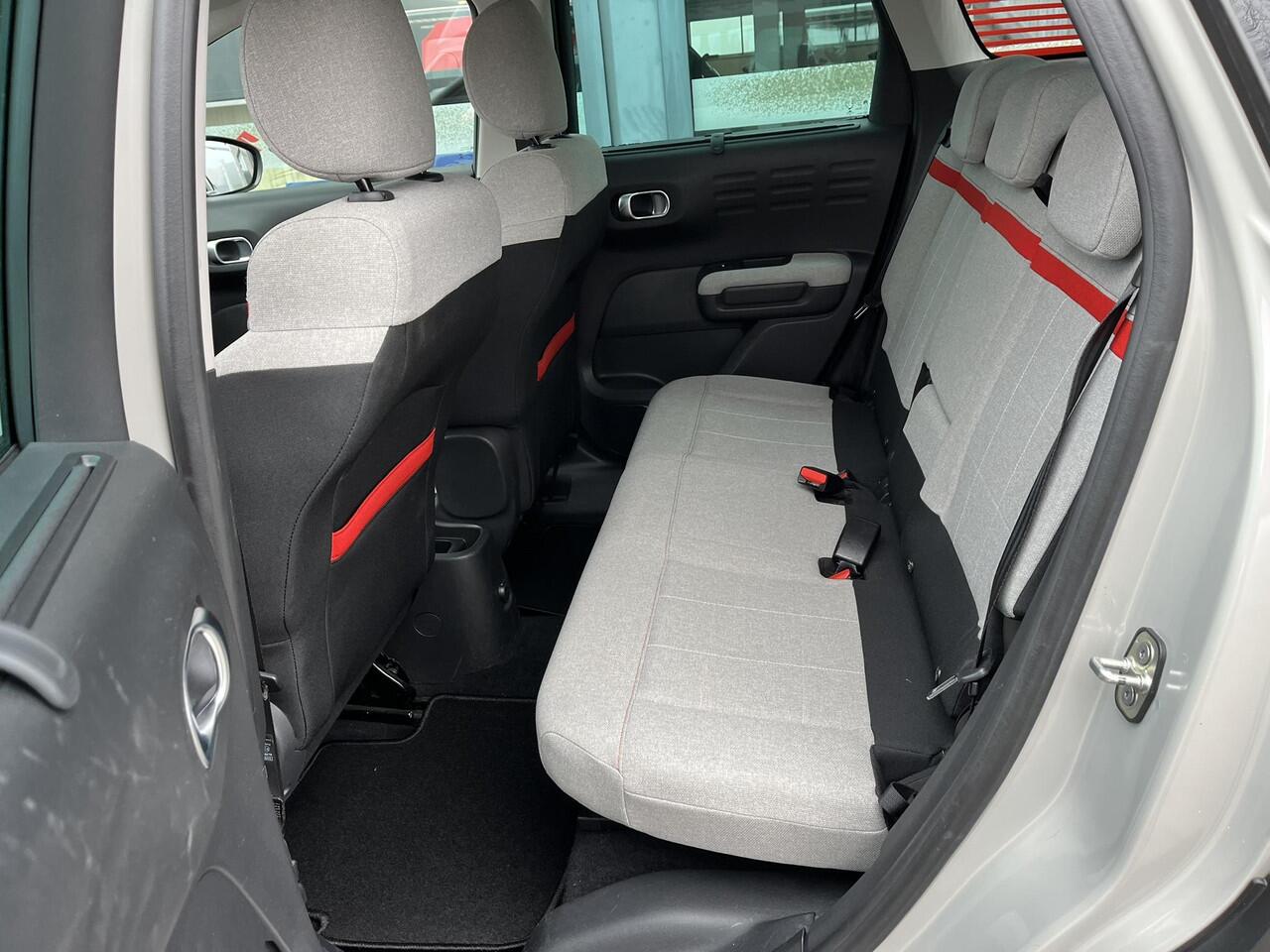 Citroen C3 Aircross 1.2 PureTech S&S Shine Automaat | Trekhaak afneembaar | Parkeersensoren V+A | Camera | Keyless entry |