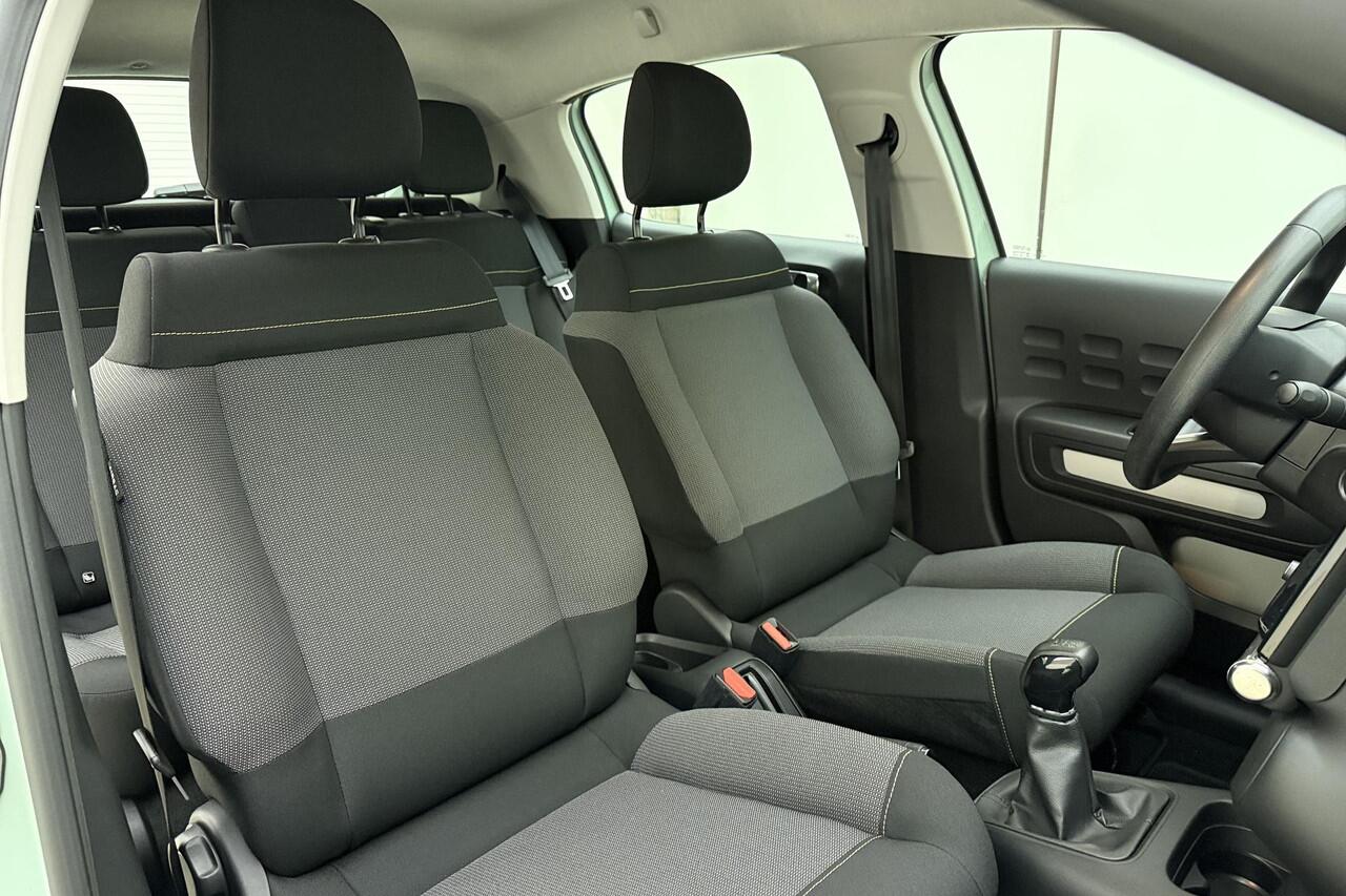 Citroen C3 1.2 PureTech Feel 108g 82 PK | Handgeschakeld | Stoelverwarming | Touchscreen | Cruise Control | Airco | Radio | Bluetooth | 1e eigenaar