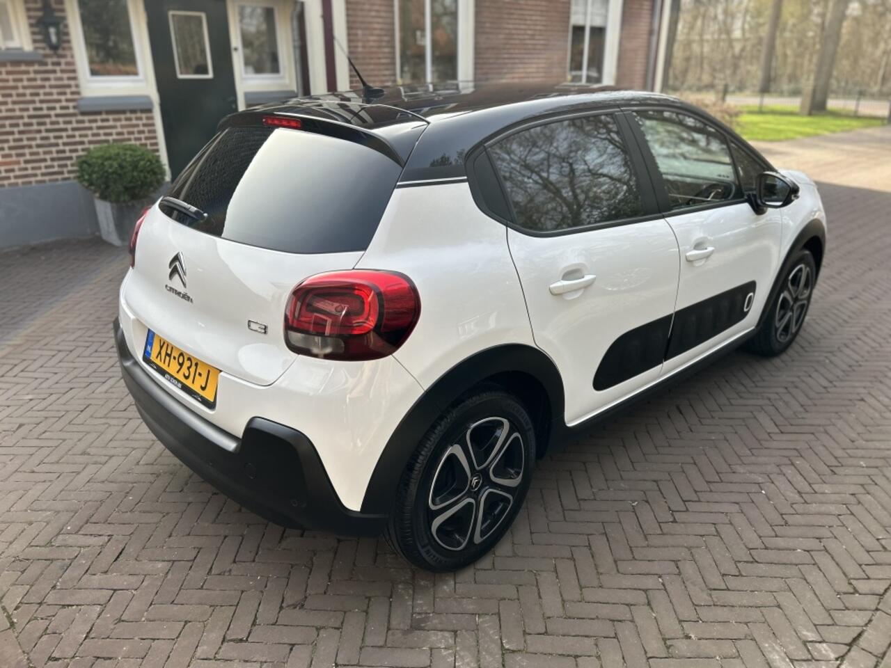 Citroen C3 1.2 Feel Navi, Carplay, Trekhaak afn. Slechts 44 dkm!