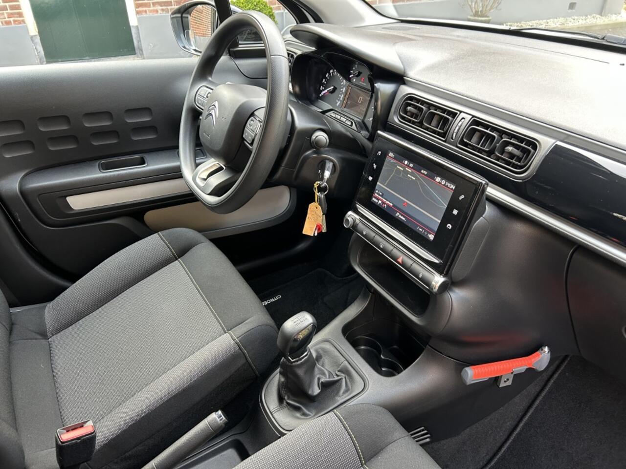 Citroen C3 1.2 Feel Navi, Carplay, Trekhaak afn. Slechts 44 dkm!