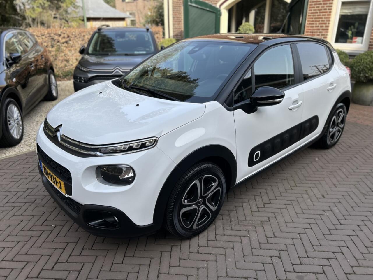 Citroen C3 1.2 Feel Navi, Carplay, Trekhaak afn. Slechts 44 dkm!