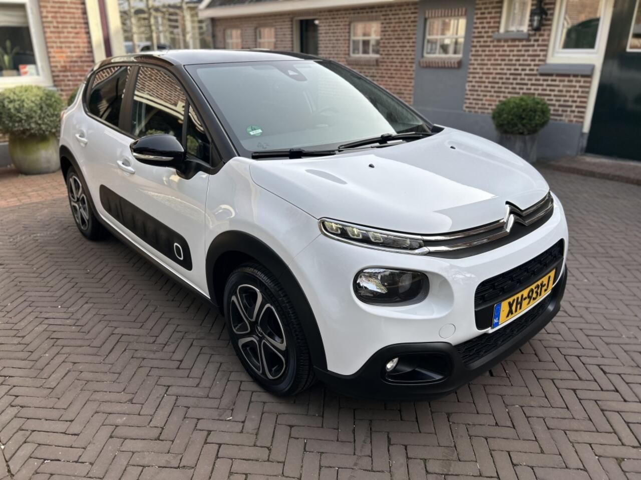 Citroen C3 1.2 Feel Navi, Carplay, Trekhaak afn. Slechts 44 dkm!
