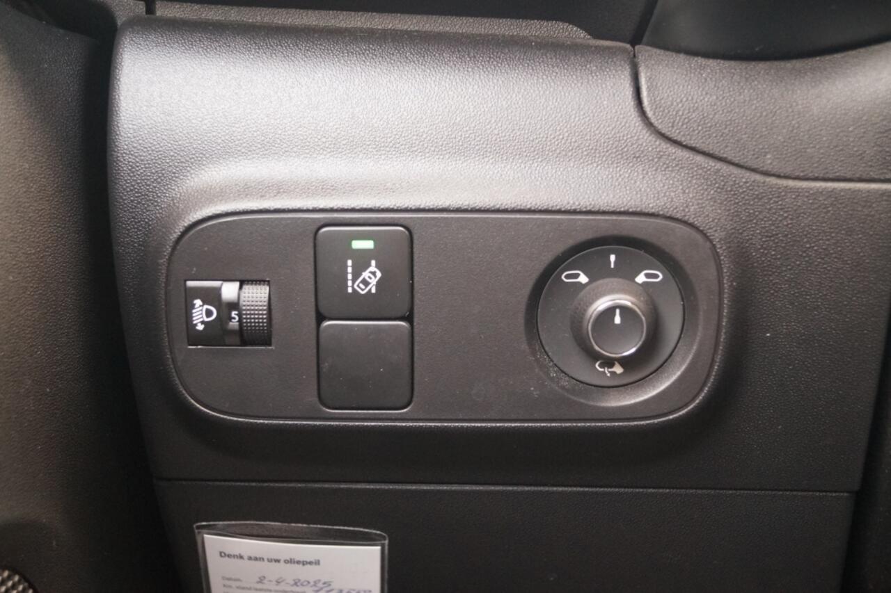 Citroen C3 1.2 PureTech Feel Edition -NAVI-ECC-PDC-