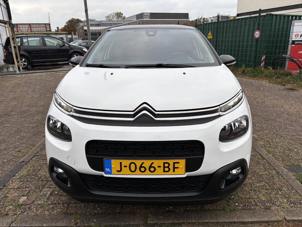 Citroen C3 1.2 PureTech Shine Apple Carplay/Duo-Tone/17"Velgen/Navi/Camera/GEEN AFLEVERKOSTEN