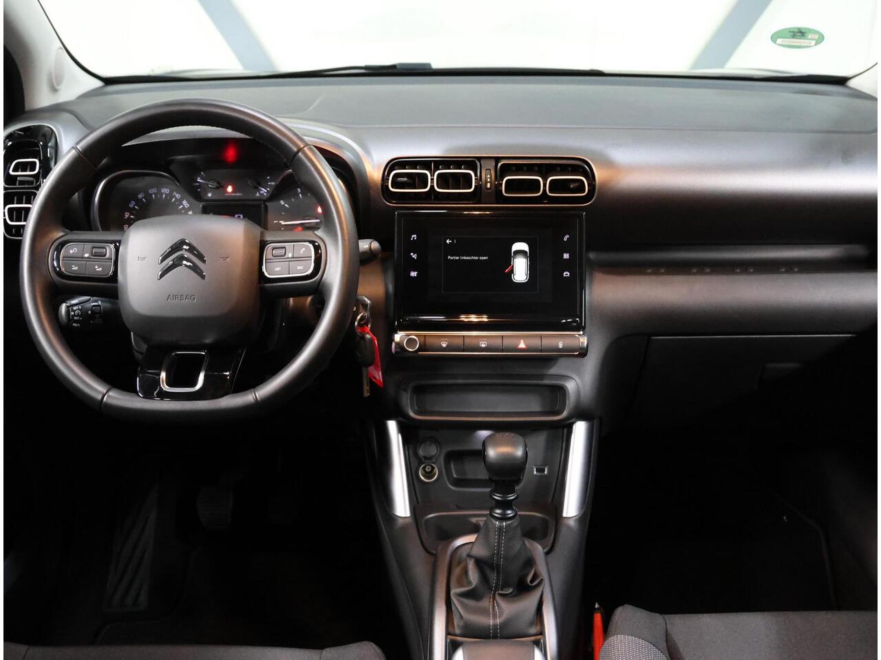 Citroen C3 Aircross 1.2 110PK S&S Business | AppleCarplay/AndroidAuto | Armsteun | Navigatie | Climate Control | Cruise Control | Bluetooth | LED Dagrijverlichting | Isofix | Privacy Glass | Parkeersensoren |