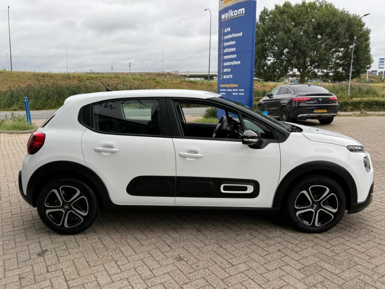 Citroen C3 1.2 PT FEEL CONNECT AIRCO NAVI PDC CRUISE.