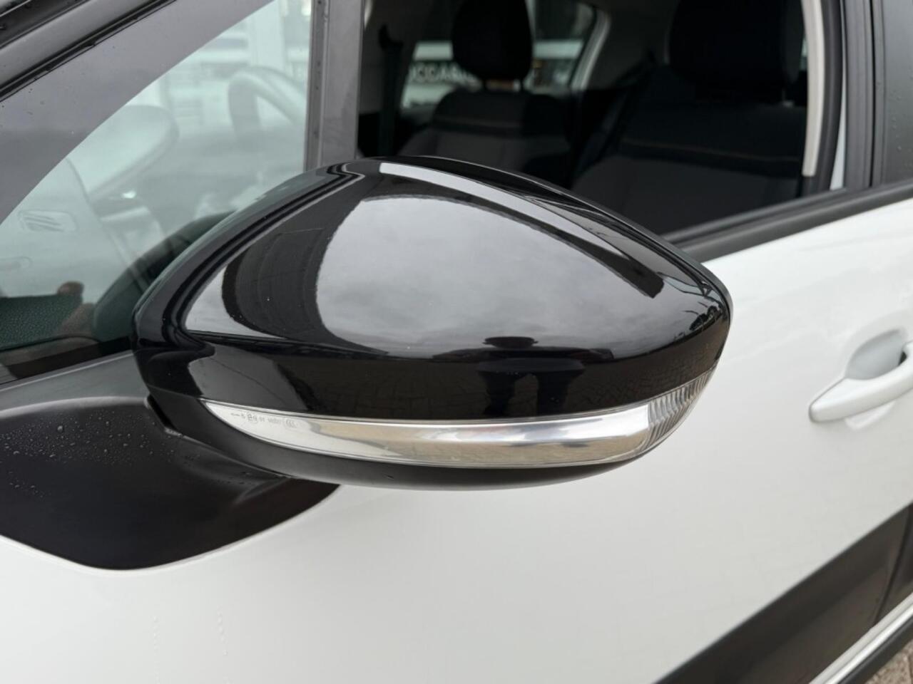 Citroen C3 1.2 PT FEEL CONNECT AIRCO NAVI PDC CRUISE.