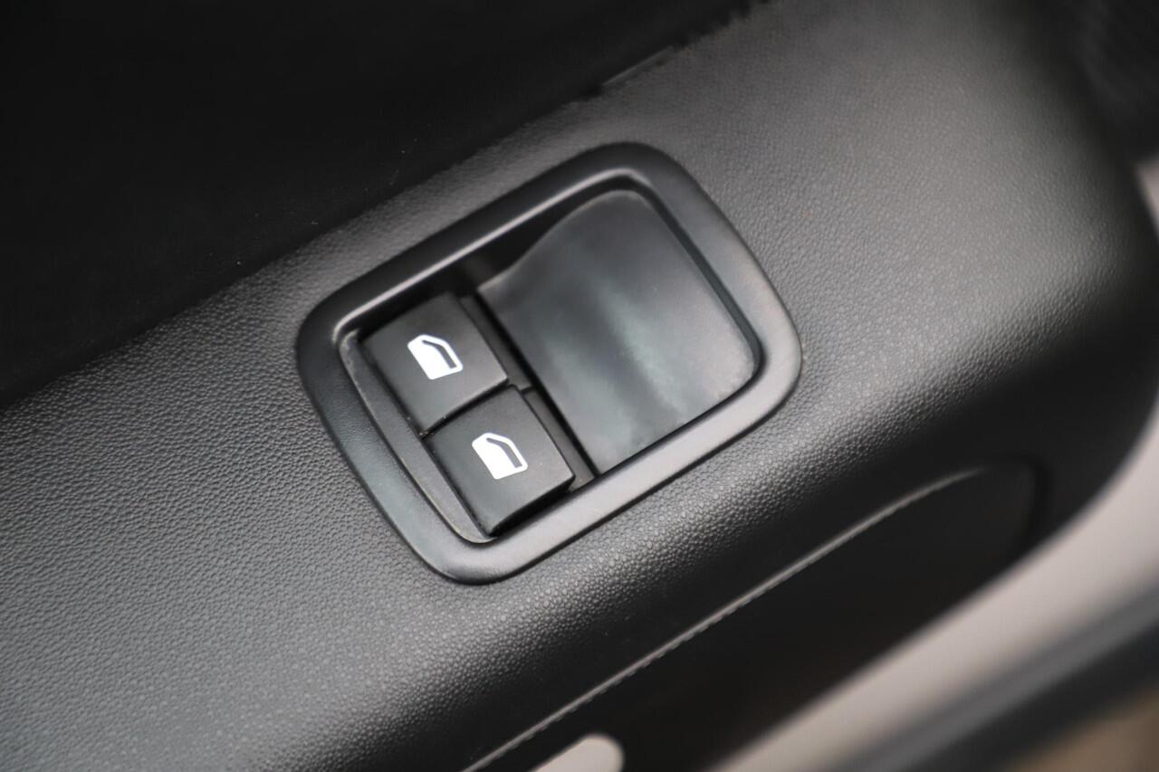 Citroen C3 1.2 PureTech Feel Carplay Android Navigatie Climate Cruise Control Rijstrooksensor Parkeersensor