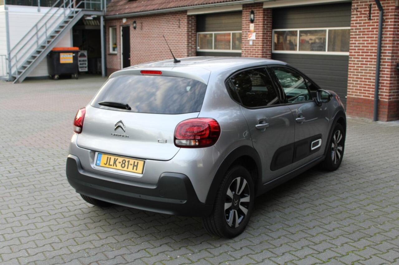 Citroen C3 1.2 PureTech Shine - Carplay Navi DAB Stoelverwarming 24.000 KM