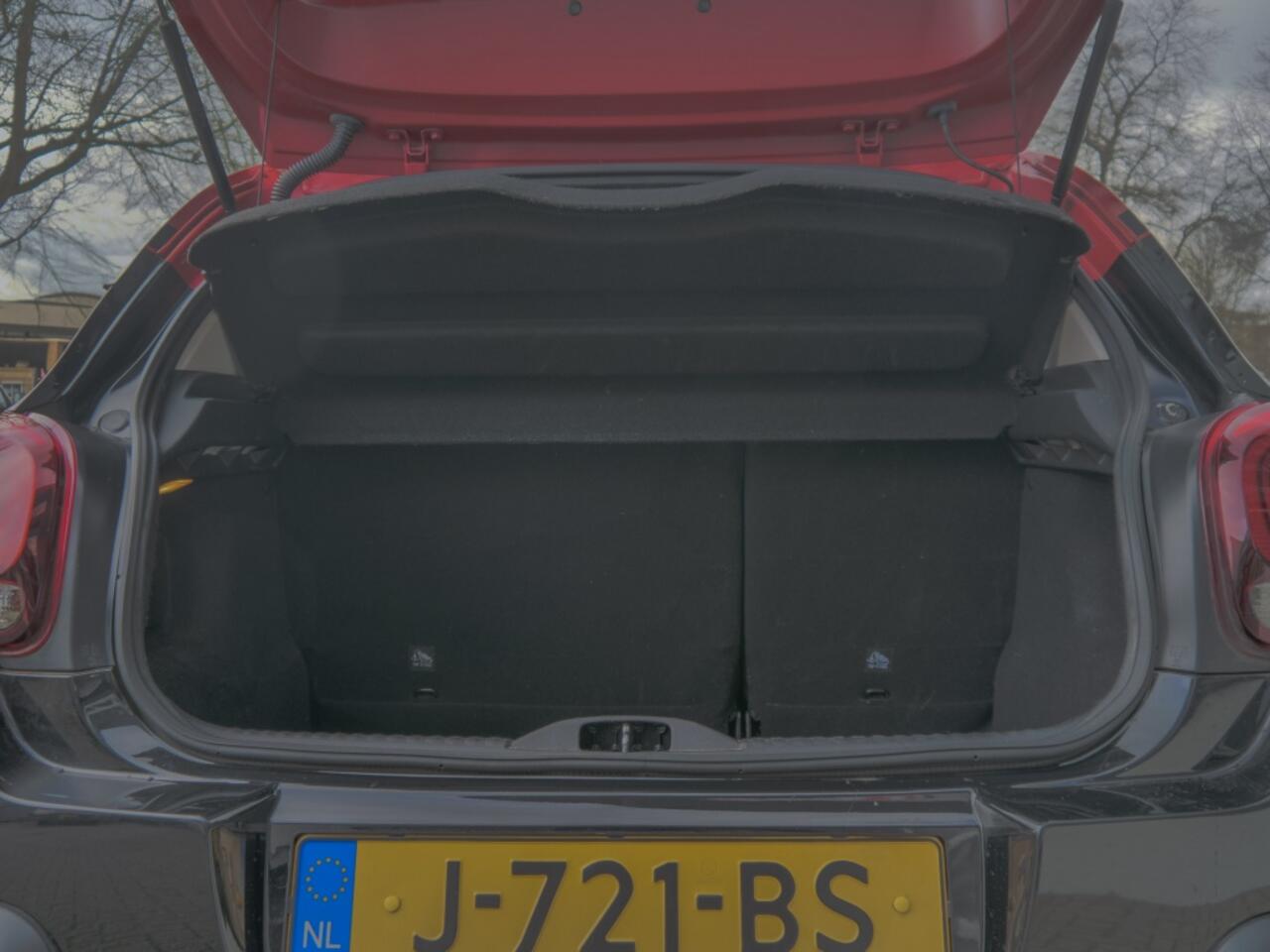 Citroen C3 1.2 Pure Tech Shine NL Auto Camera/navi