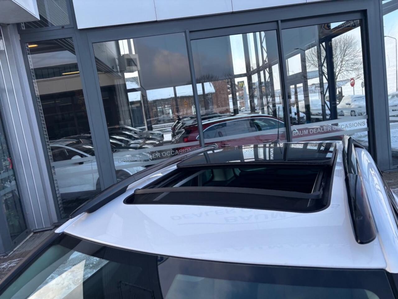 Citroen C3 1.2 PT SenS SHINE 110 PK PANO NAVI AIRCO/ECC PDC,