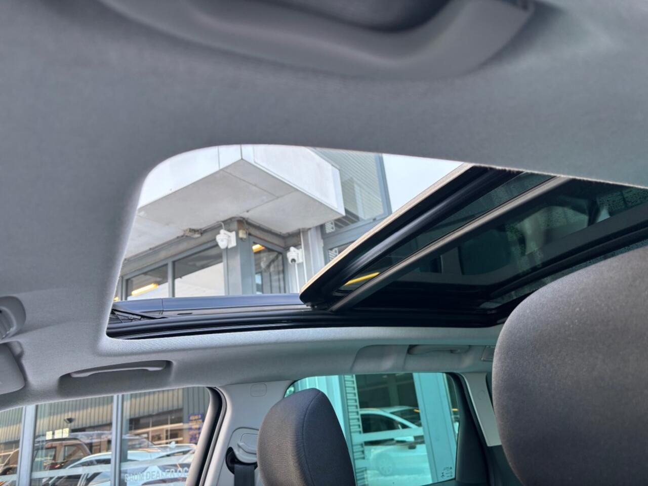 Citroen C3 1.2 PT SenS SHINE 110 PK PANO NAVI AIRCO/ECC PDC,