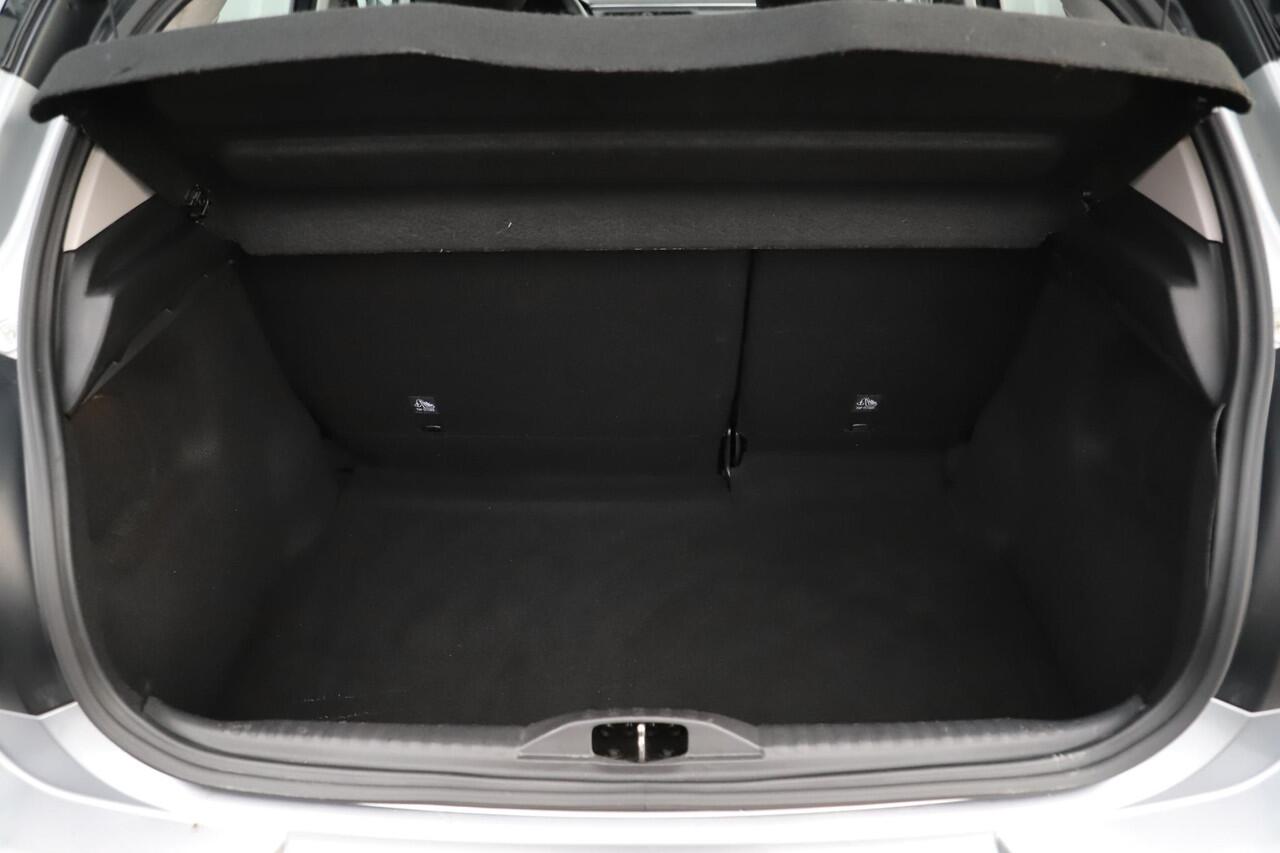 Citroen C3 1.2 PureTech Feel Navigatie Carplay Android Climate Cruise Control Rijstrooksensor Parkeersensor All-season banden!