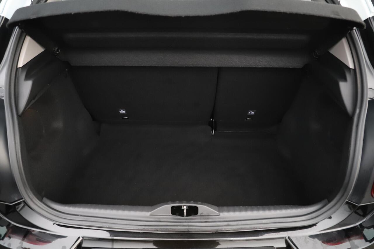 Citroen C3 1.2 PureTech Feel Navigatie Carplay Android Climate Cruise Control Rijstrooksensor Parkeersensor All-season banden!