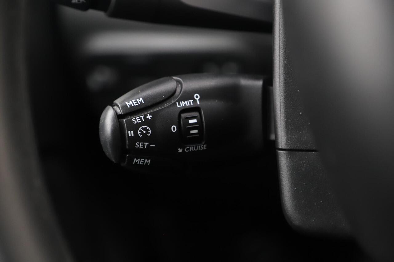 Citroen C3 1.2 PureTech Feel Navigatie Carplay Android Climate Cruise Control Rijstrooksensor Parkeersensor All-season banden!