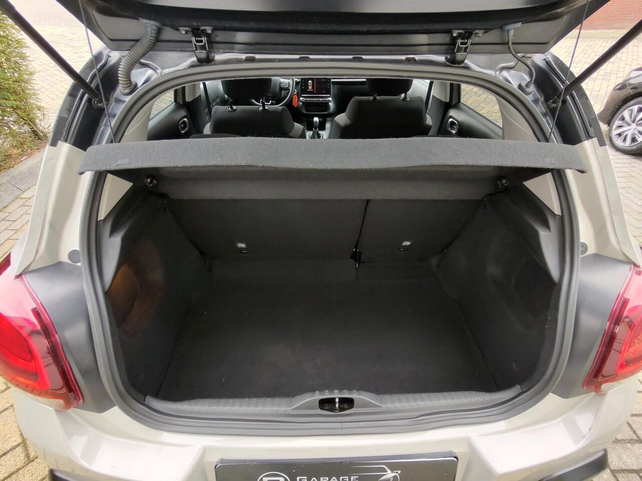 Citroen C3 1.2 PureTech Shine Navi-Carplay Stoelverwarming Led Bi-Tone Nieuwe Distributieriem