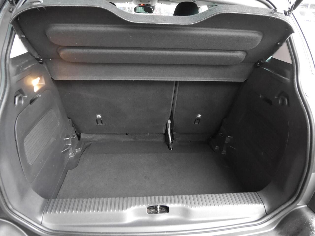 Citroen C3 Aircross 1.2 PureTech S&S C-Series | 110PK | Navigatie | Cruise control | Climate control | Lichtmetalen velgen | Parkeersensoren achter | Dealer onderhouden