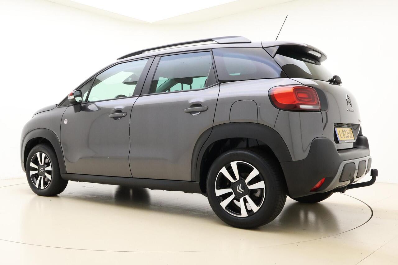 Citroen C3 Aircross 1.2 PureTech C-Series 110 PK | Navigatie | Climate control | Trekhaak | Parkeersensoren | Getint glas | Hoge instap | Dakrails | Cruise control